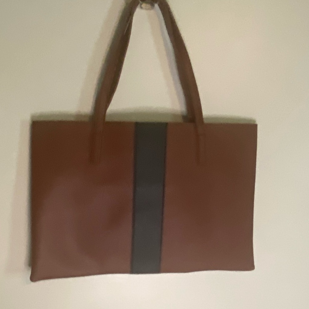 Vince Camuto Tote
